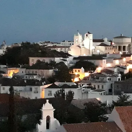 Aparte Mit Sudterrasse Am Park Tavira